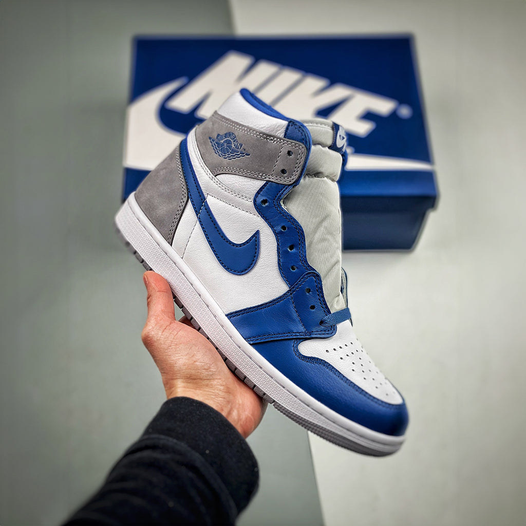 NIKE AIR JORDAN RETRO 1 HIGH TRUE BLUE