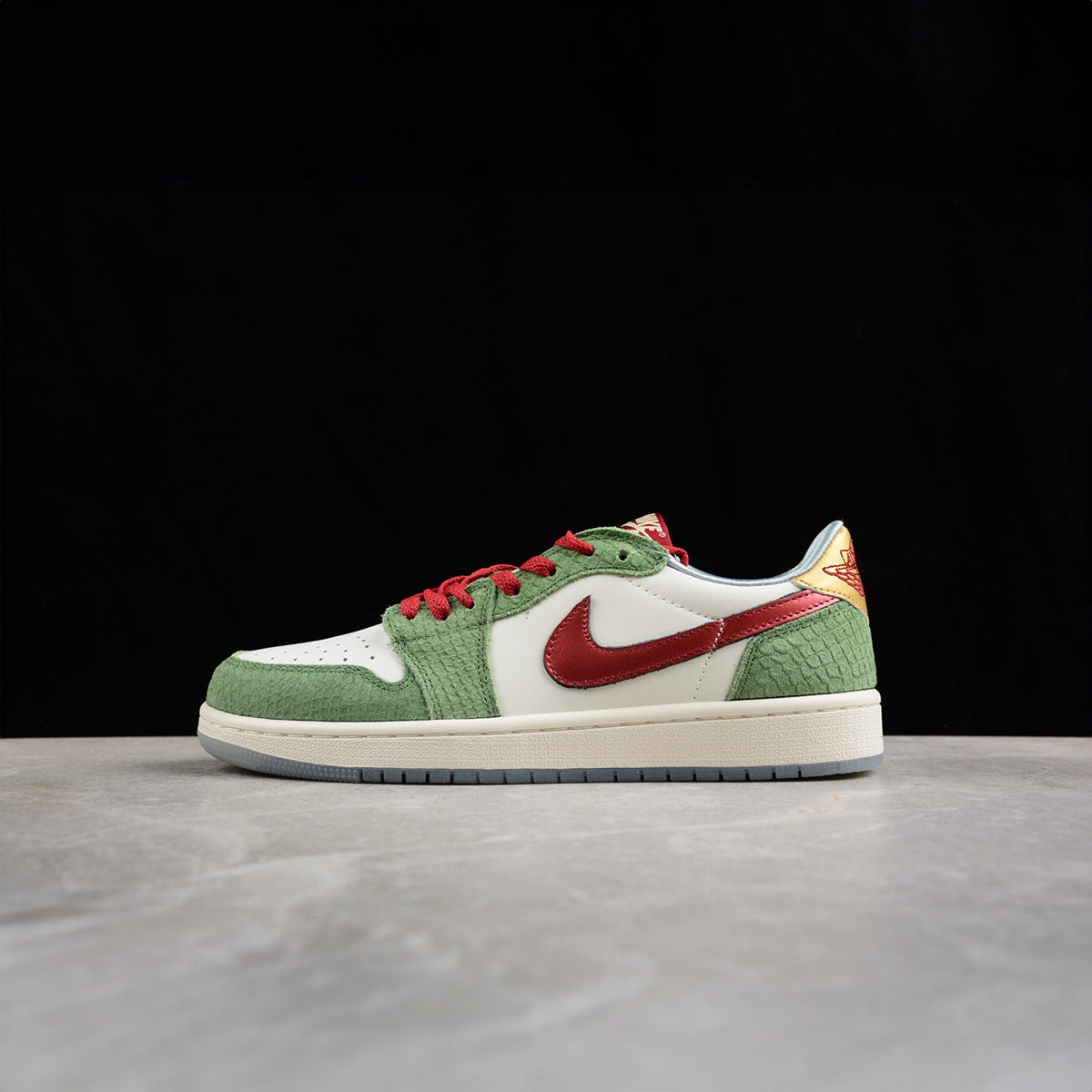 NIKE AIR JORDAN RETRO 1 LOW YEAR OF THE DRAGON