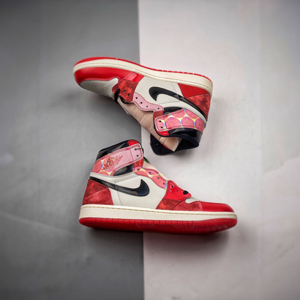 NIKE AIR JORDAN RETRO 1 HIGH SIPDERMAN