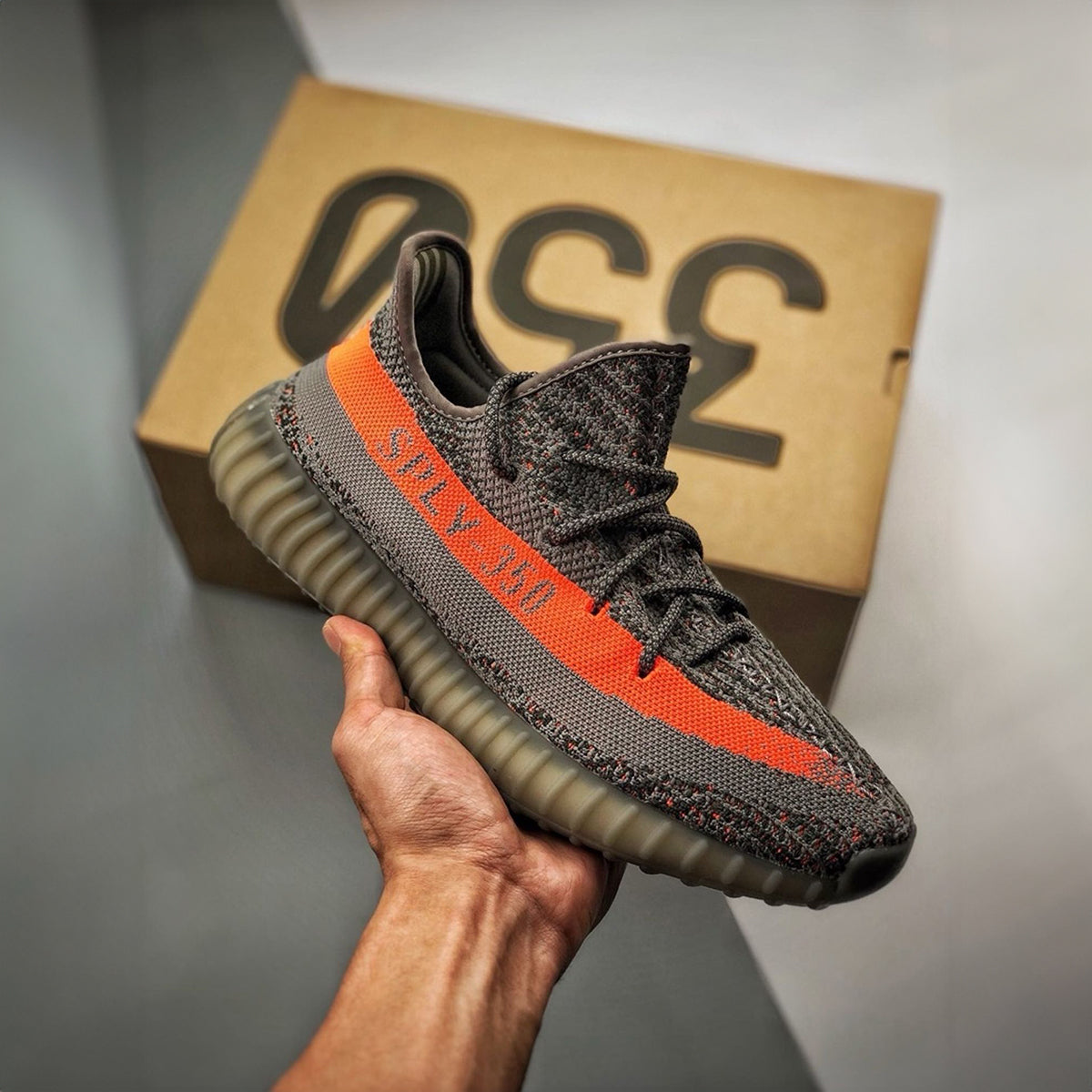 ADIDAS YEEZY 350 V2 CARBON BELUGA