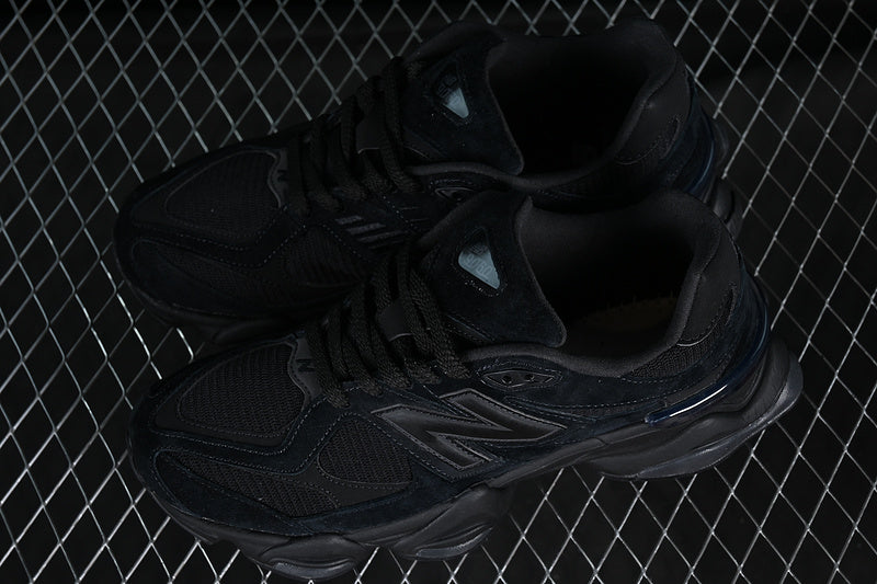 NEW BALANCE 9060 TRIPLE BLACK