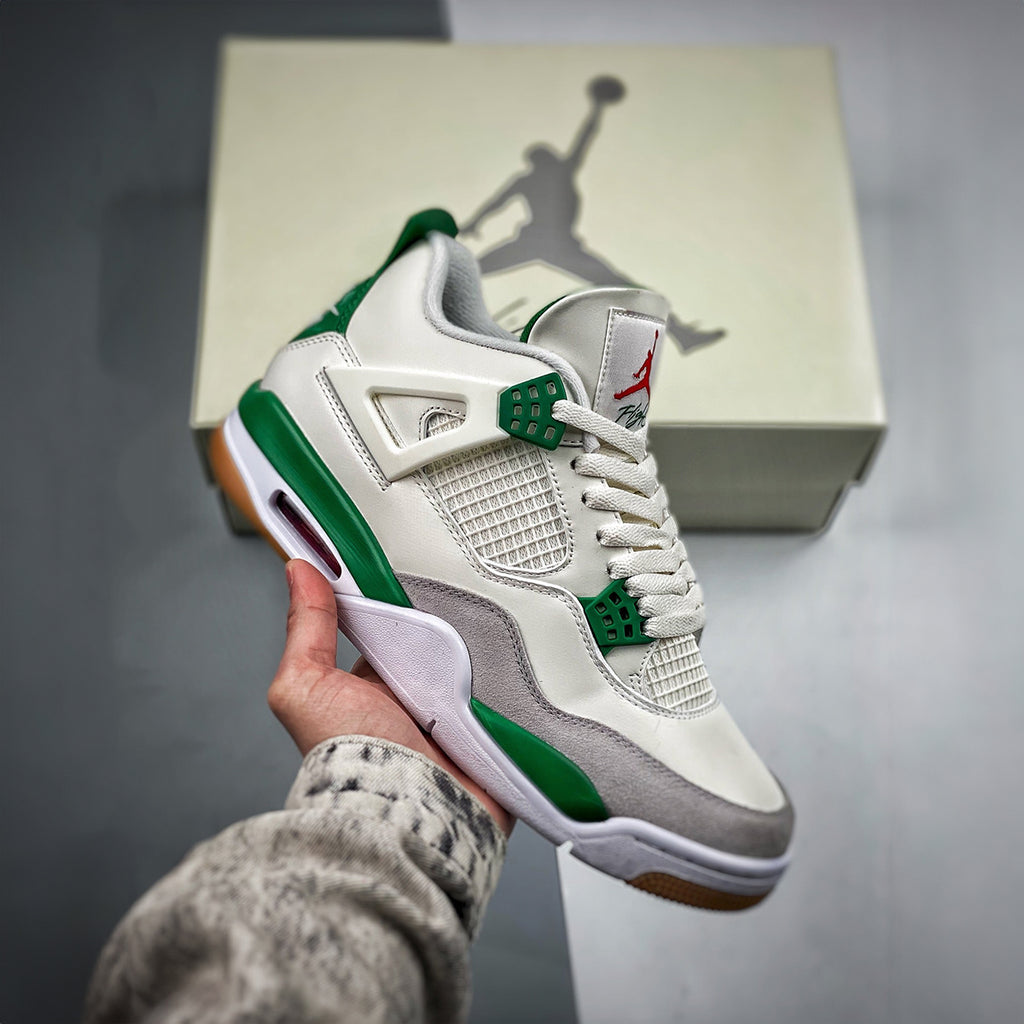 NIKE AIR JORDAN 4 RETRO SB PINE GREEN