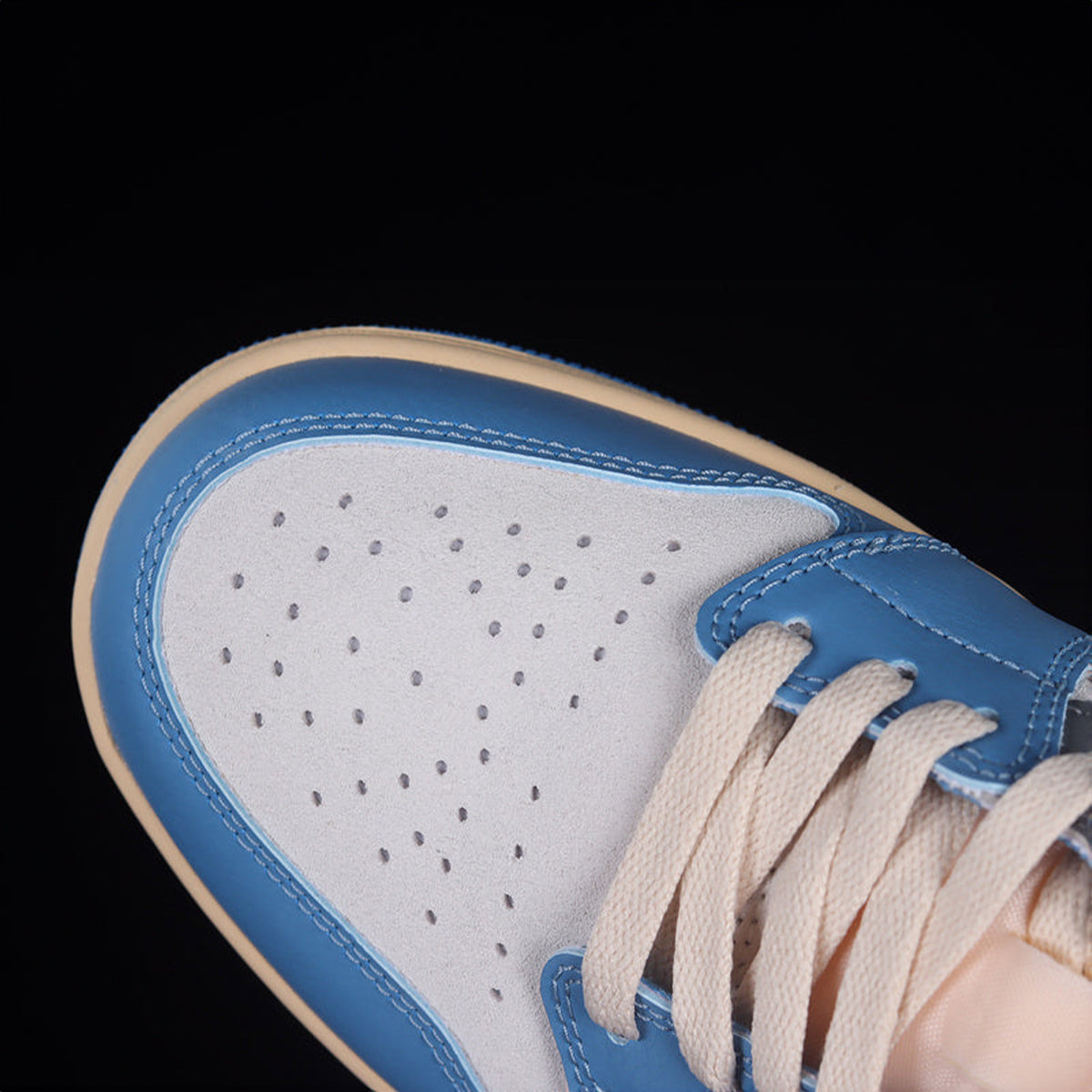 NIKE AIR JORDAN RETRO 1 LOW TOKYO VINTAGE