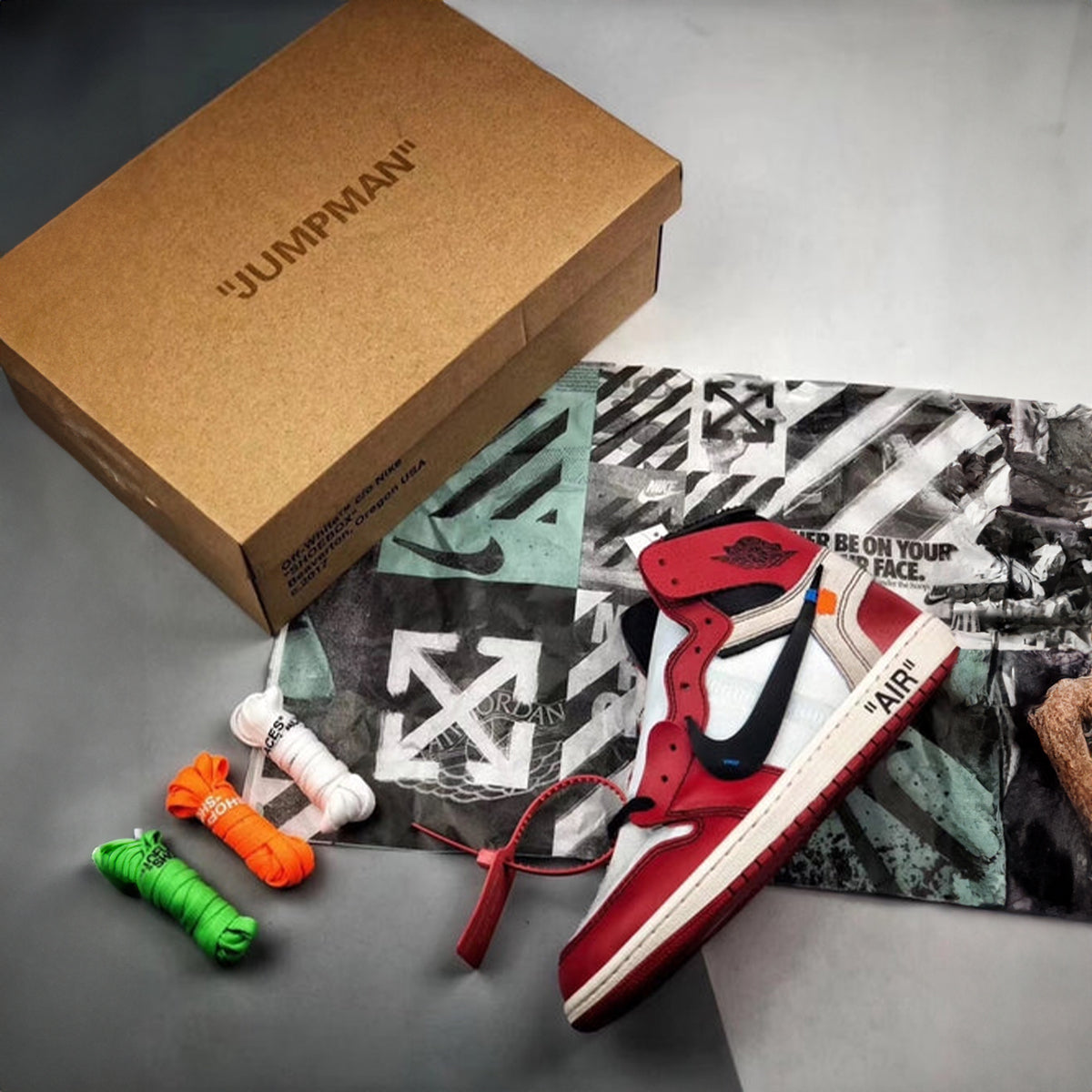 NIKE AIR JORDAN RETRO 1 HIGH OFF WHITE CHICAGO