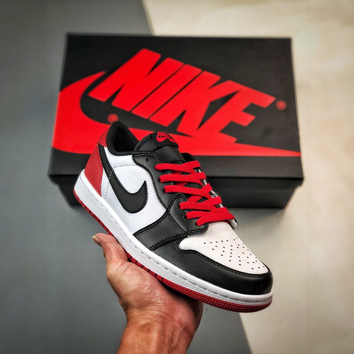 NIKE AIR JORDAN RETRO 1 LOW GYM RED