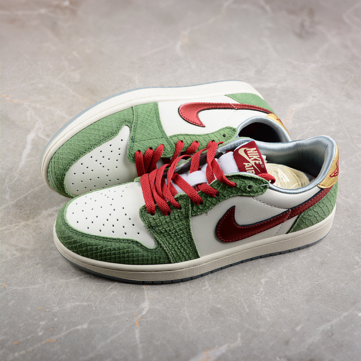 NIKE AIR JORDAN RETRO 1 LOW YEAR OF THE DRAGON