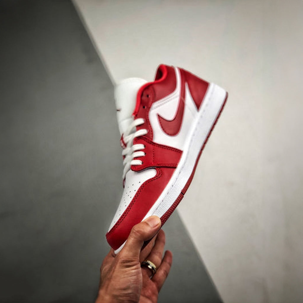 NIKE AIR JORDAN RETRO 1 LOW GYM RED WHITE