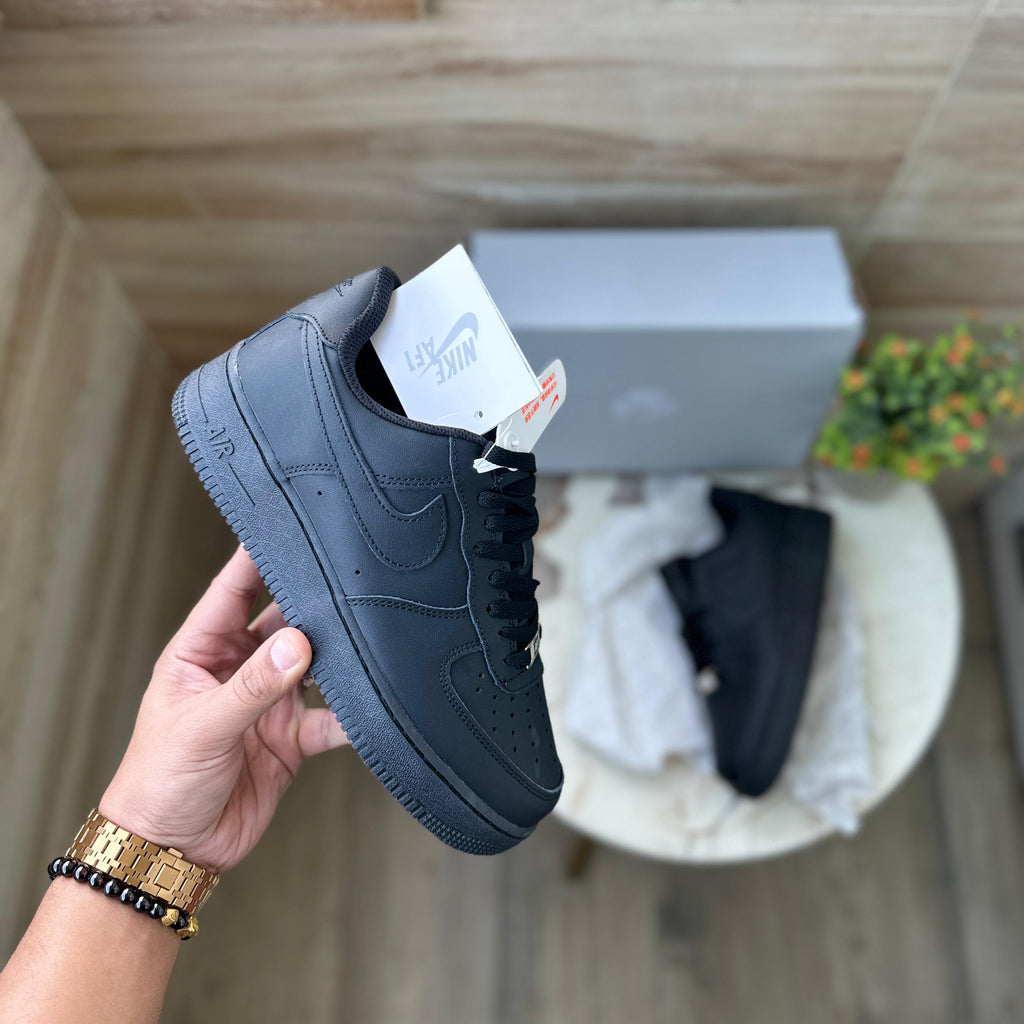 NIKE AIR FORCE 1 '07 BLACK