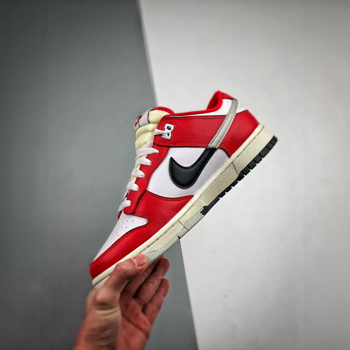 NIKE SB DUNK LOW CHICAGO SPLIT