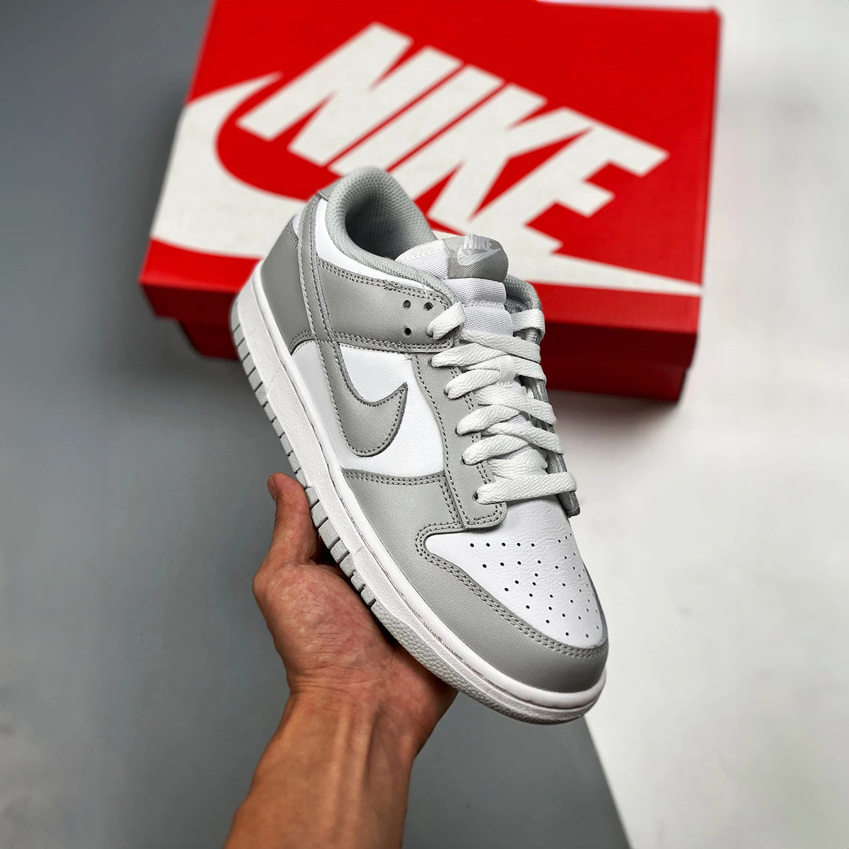 NIKE SB DUNK LOW FOG GREY