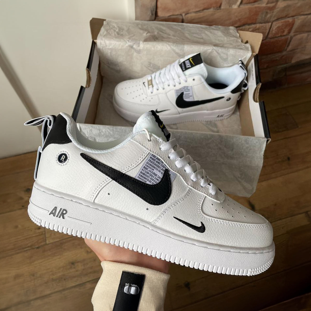 NIKE AIR FORCE 1 UTILITY WHITE