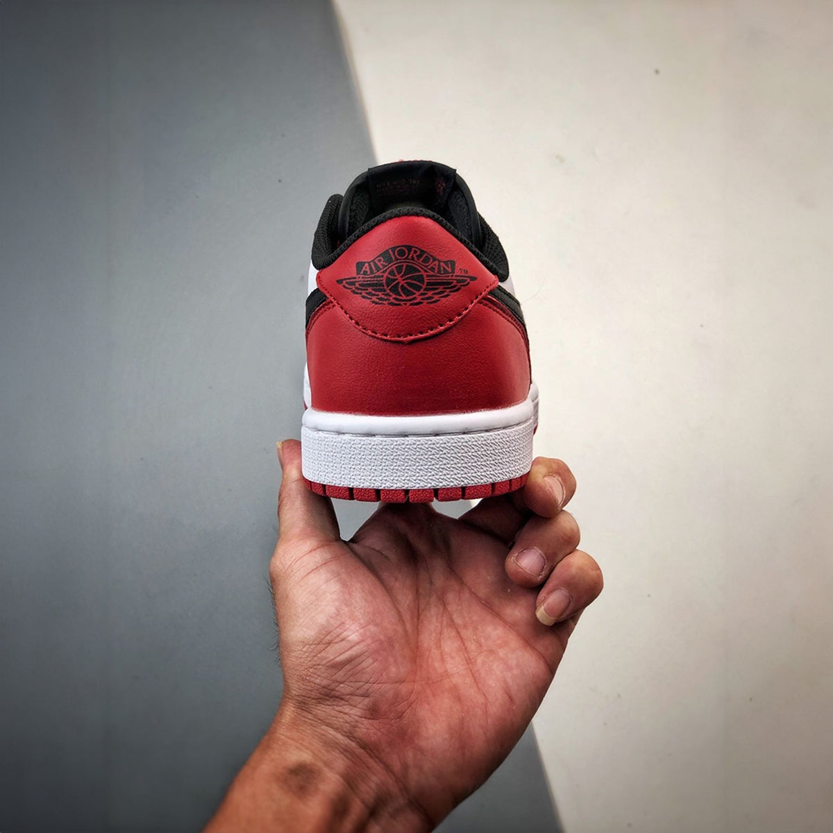 NIKE AIR JORDAN RETRO 1 LOW GYM RED