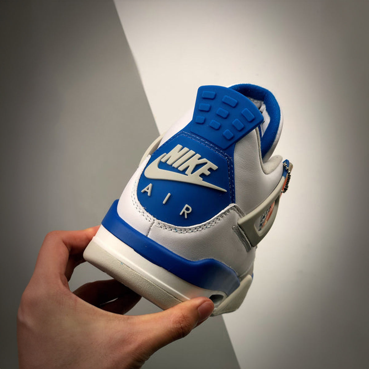 NIKE AIR JORDAN 4 RETRO MILITARY BLUE