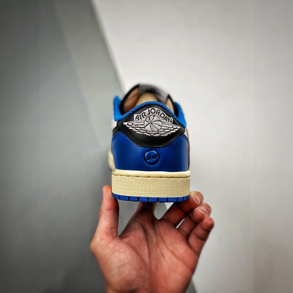 NIKE AIR JORDAN RETRO 1 LOW TRAVIS SCOTT FRAGMENT