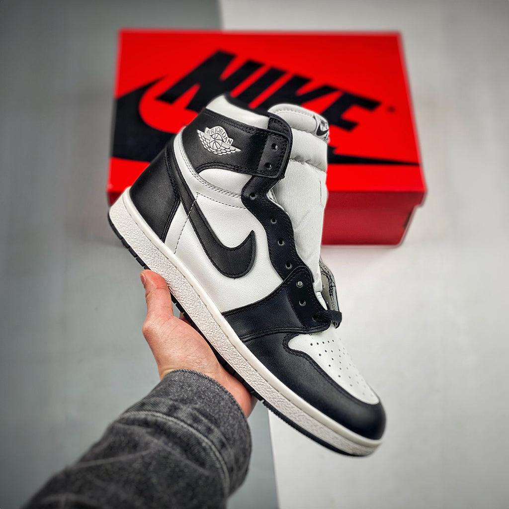 NIKE AIR JORDAN RETRO 1 HIGH PANDA