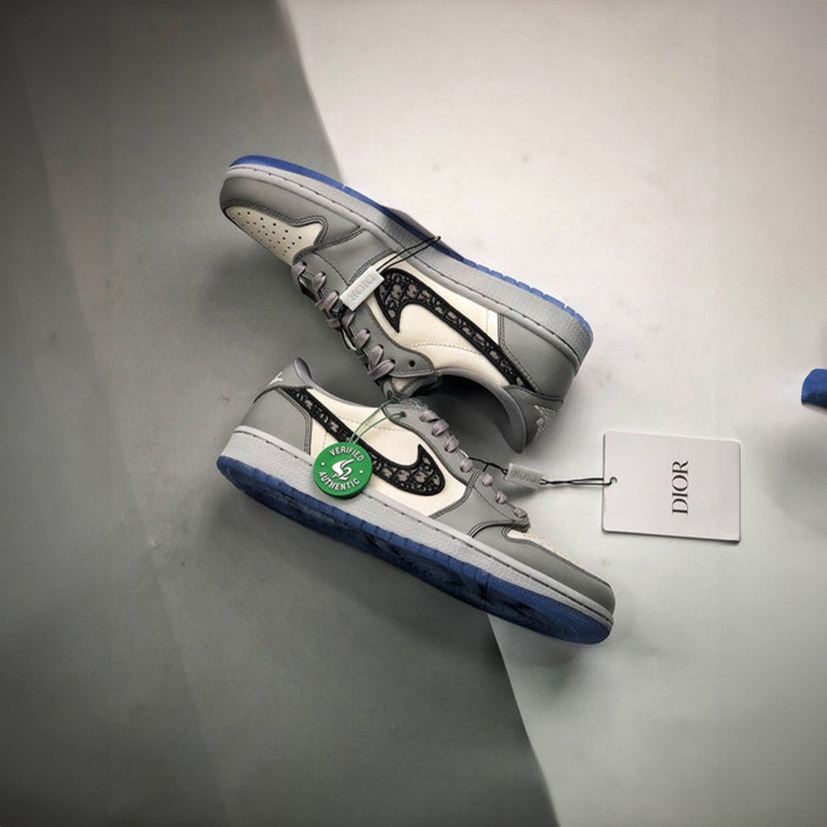 NIKE AIR JORDAN RETRO 1 LOW DIOR