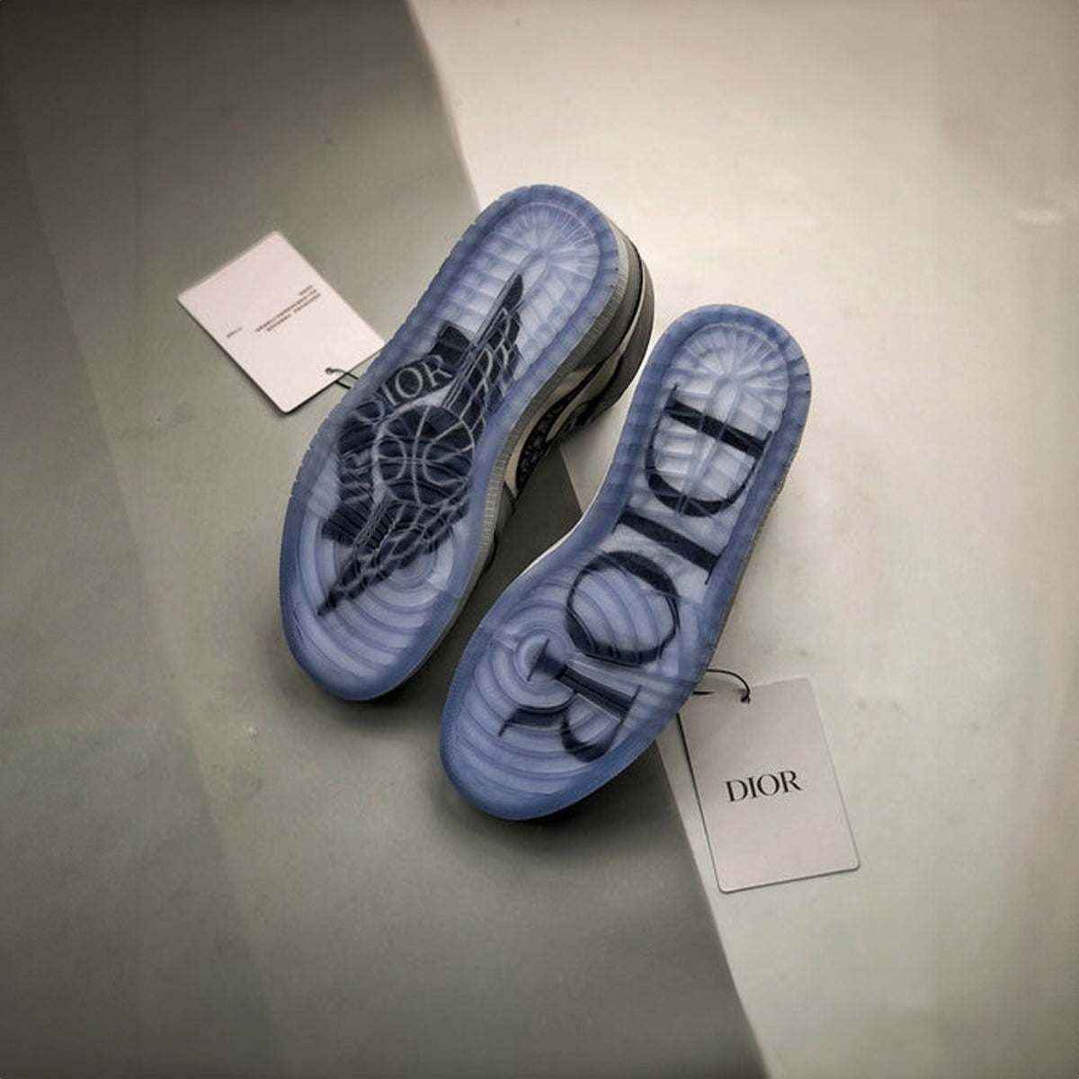 NIKE AIR JORDAN RETRO 1 HIGH DIOR