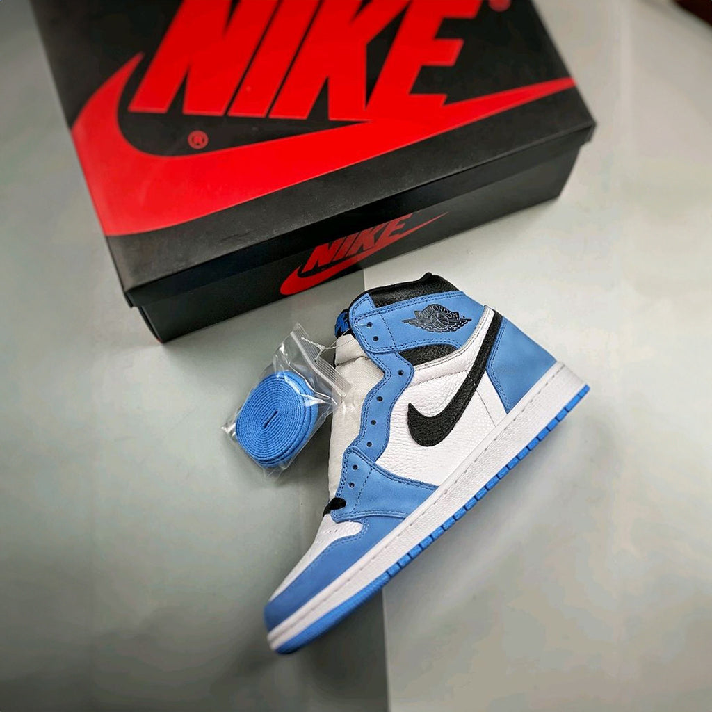 NIKE AIR JORDAN RETRO 1 HIGH UNIVERSITY BLUE BLACK